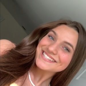 Meet your Posher, Amelia